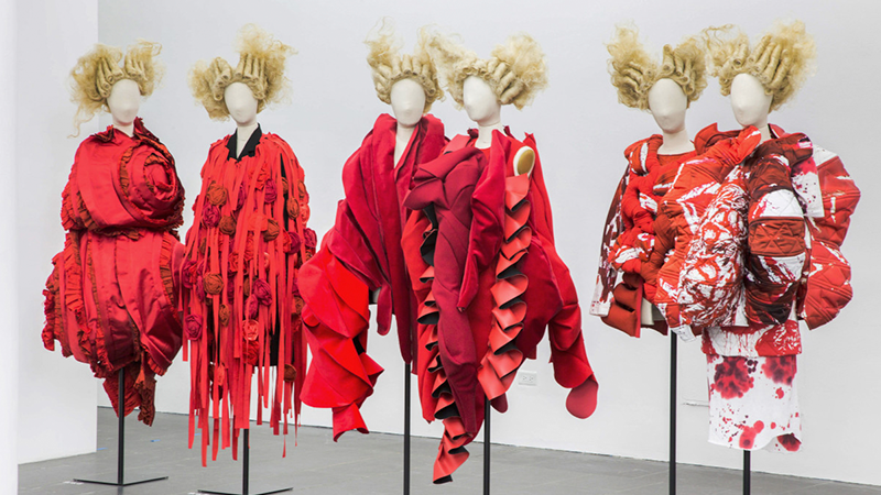 Fashion deconstruction? From Derrida to Rei Kawakubo